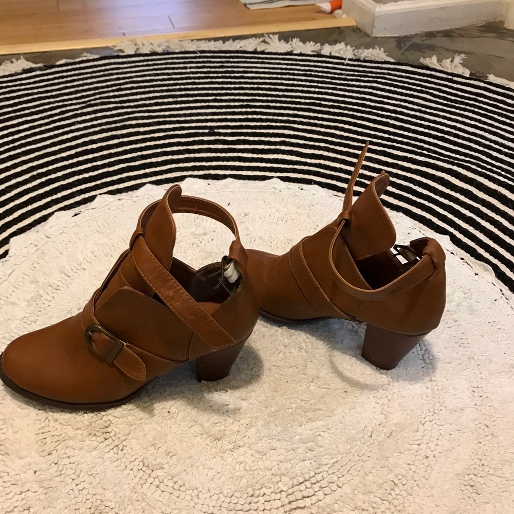 Tan leather mini boots